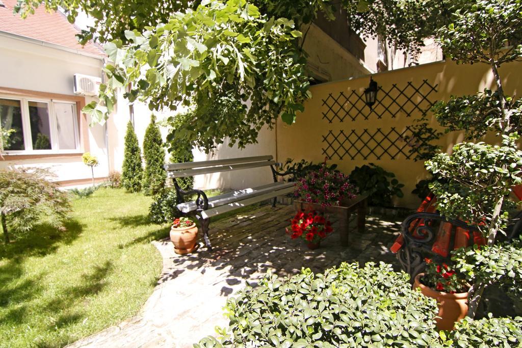Green And Blue Garden Apartments เบลเกรด ภายนอก รูปภาพ